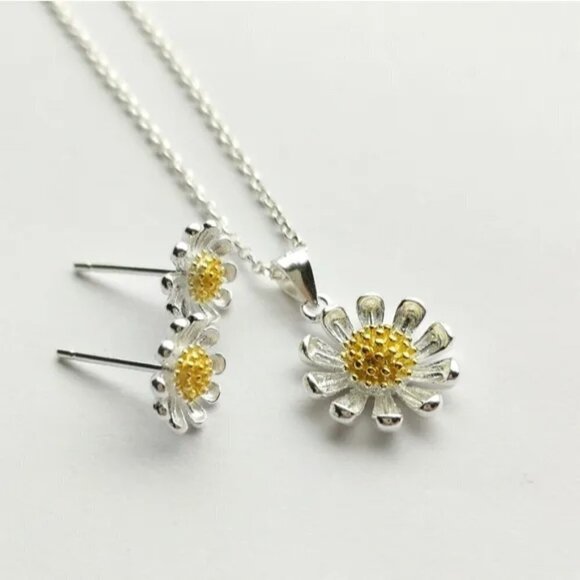STERLING silver 14k gold overlay center daisy necklace earring set - Picture 3 of 10